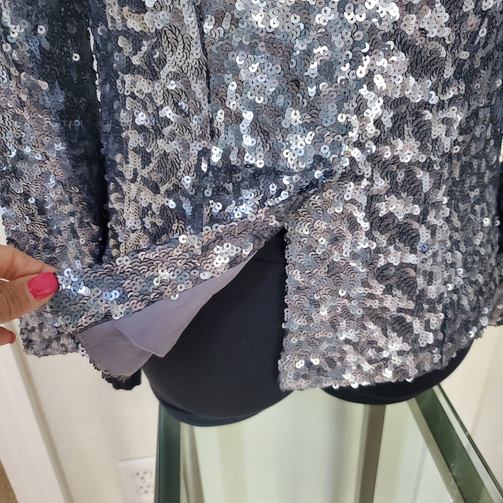 LONDONJEAN Silver Sequin Blazer - Picture 4 of 8